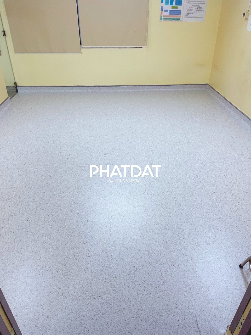 sàn vinyl kháng khuẩn đồng chất thực tế